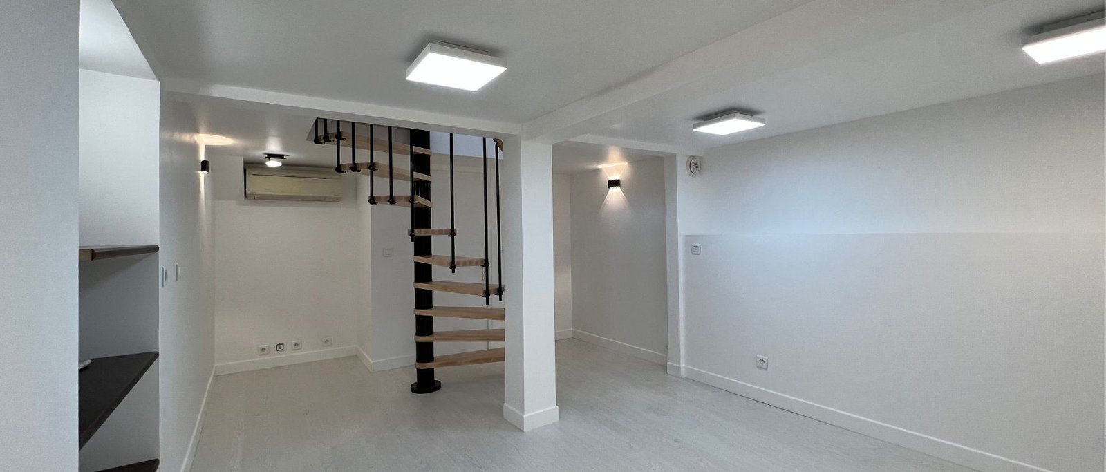 Renovation Espace Commercial Puteaux - escalier sous sol - Batine
